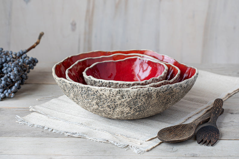 Large nesting bowl set